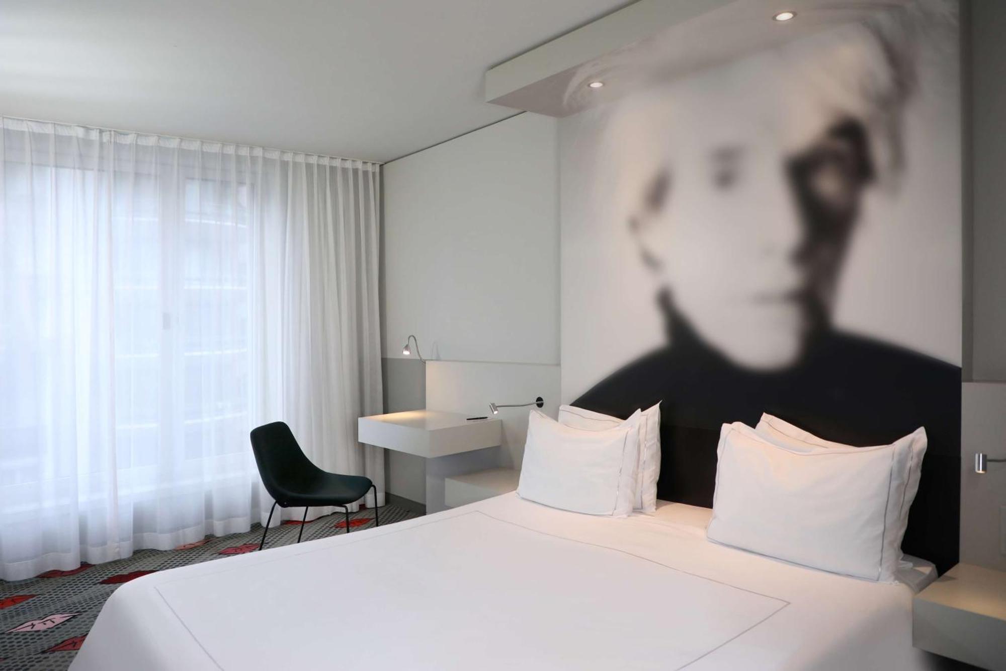Park Plaza Hotel