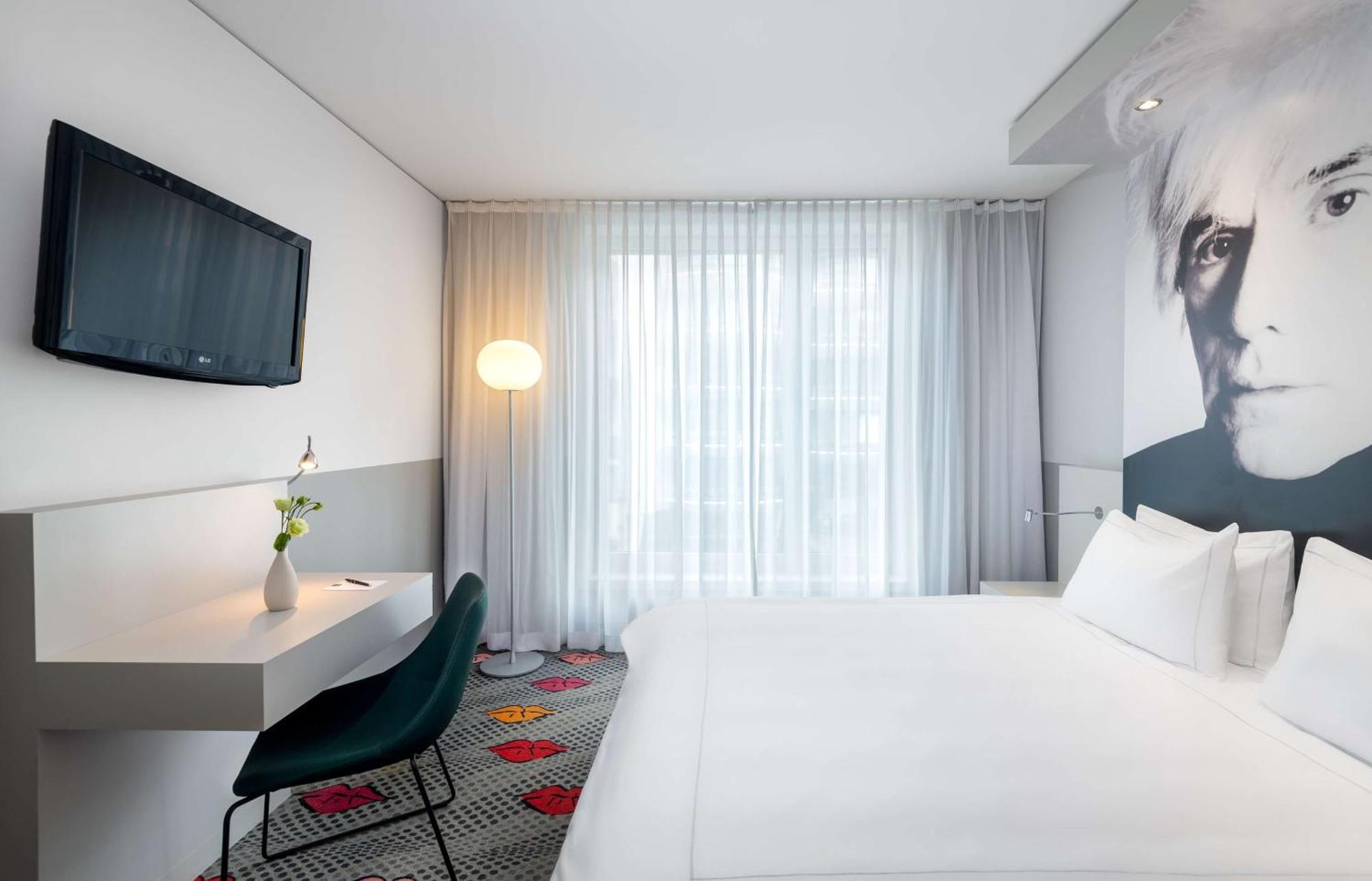 Park Plaza Hotel